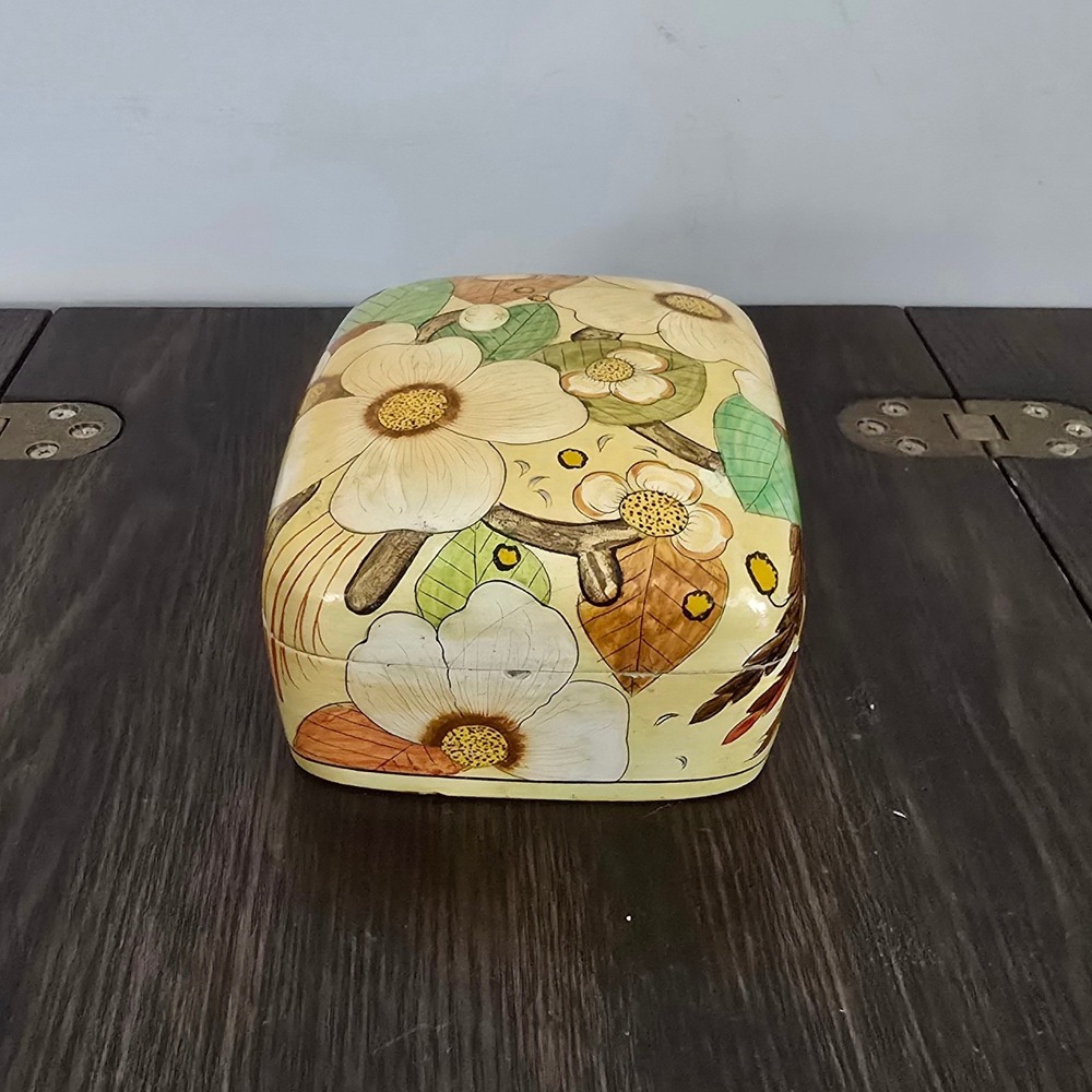 Vtg 70s Fetco Trinket Box Beige Floral Lacquered Paper Mache Cottagecore - Picture 4 of 9
